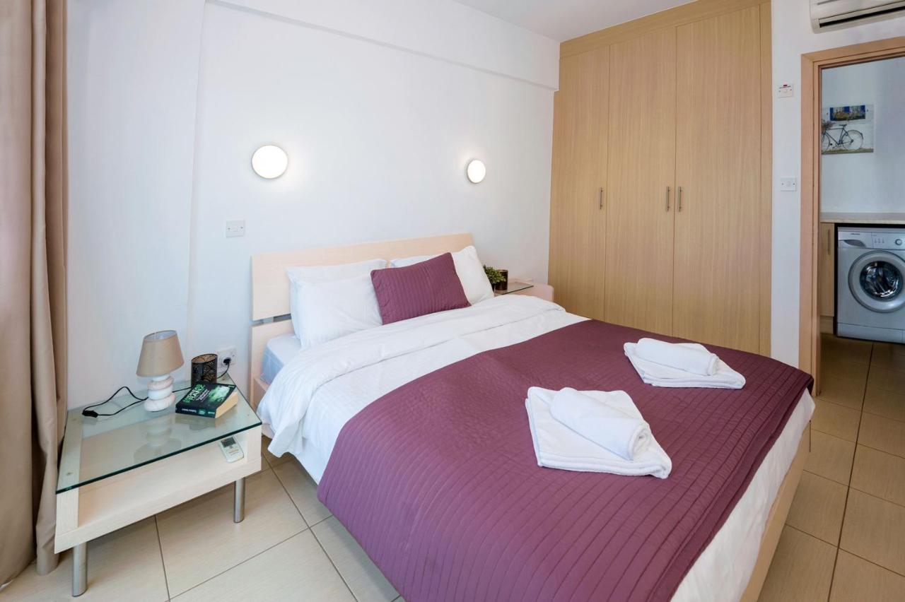 Gabriela - Coralli Beachfront Apartment Protaras Exterior foto