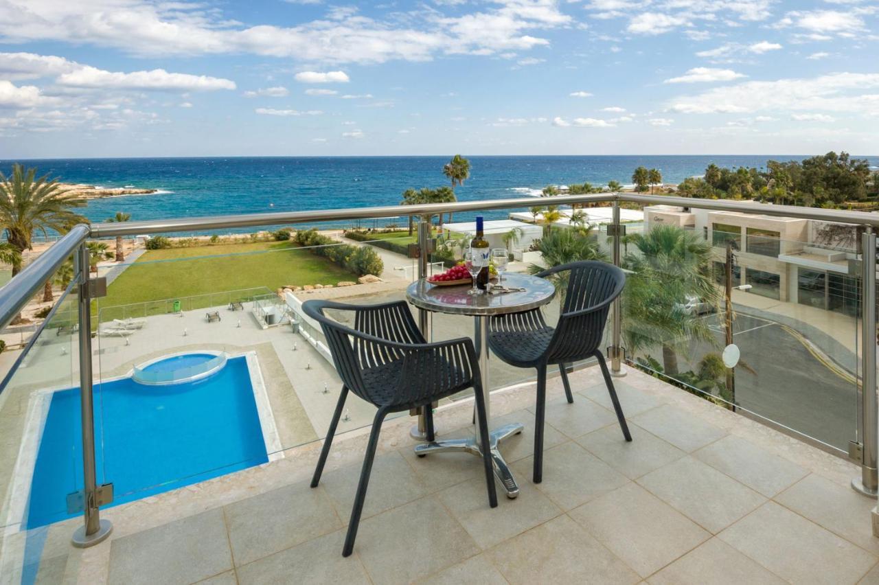 Gabriela - Coralli Beachfront Apartment Protaras Exterior foto