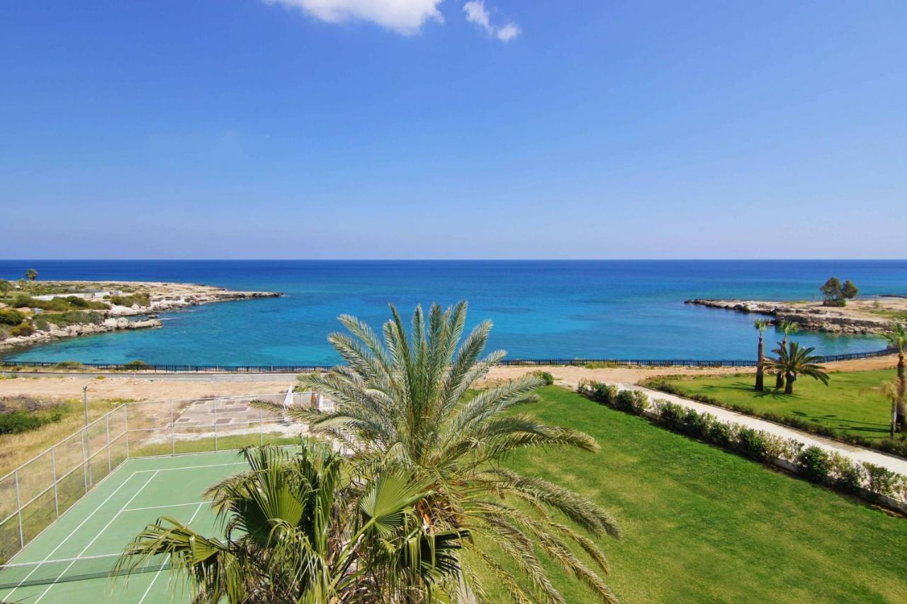 Gabriela - Coralli Beachfront Apartment Protaras Exterior foto